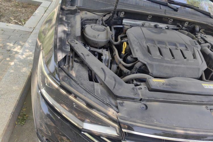 Used Volkswagen Magotan 2020 330TSI DSG Luxury Edition Engine Bay Right