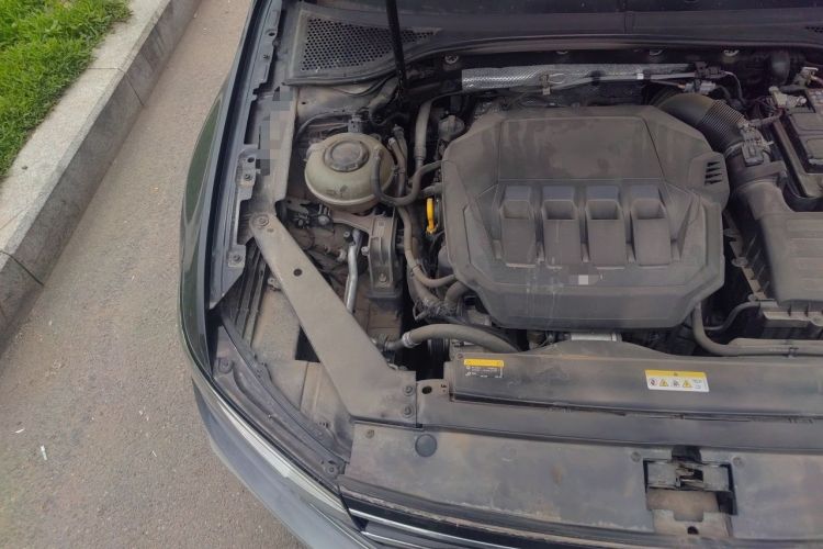 Used Volkswagen Magotan 2020 330TSI DSG Luxury Edition Engine Bay Right