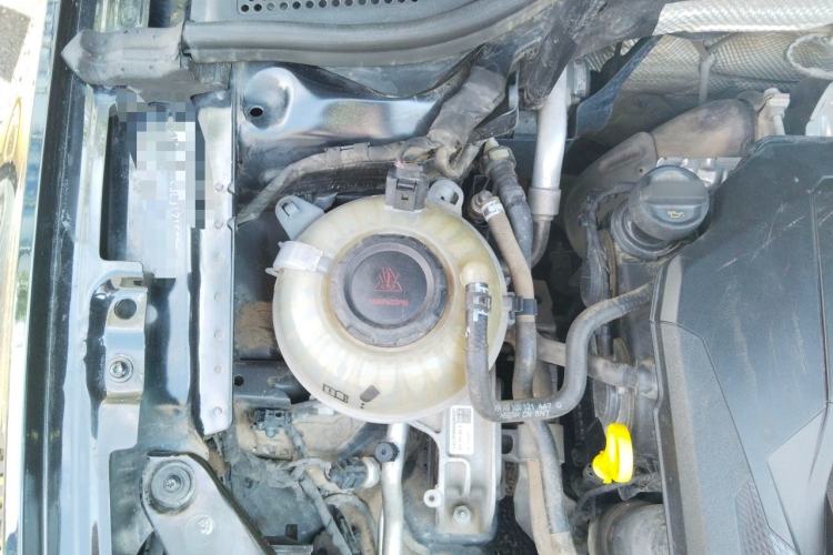 Used Volkswagen Magotan 2020 330TSI DSG Luxury Edition Engine Bay Right