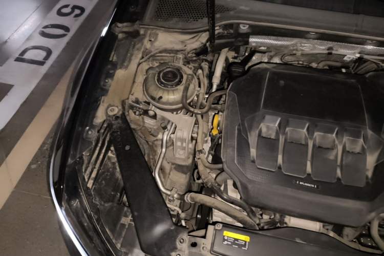 Used Volkswagen Magotan 2020 330TSI DSG Luxury Edition Engine Bay Right