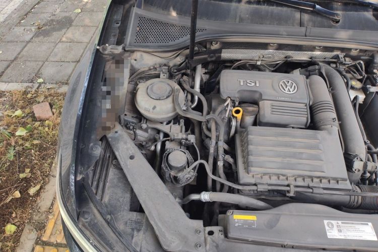 Used Volkswagen Magotan 2020 280TSI DSG Comfort Edition Engine Bay Right