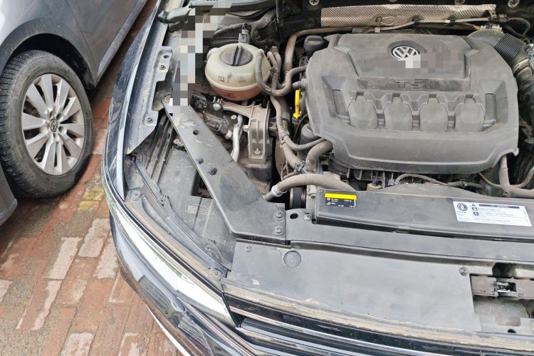 Used Volkswagen Magotan 2020 330TSI DSG Luxury Edition Engine Bay Right