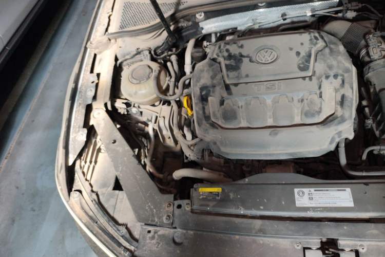 Used Volkswagen Magotan 2020 330TSI DSG Luxury Edition Engine Bay Right