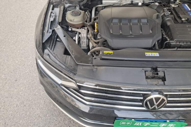 Used Volkswagen Magotan 2020 330TSI DSG Leading Model Engine Bay Right