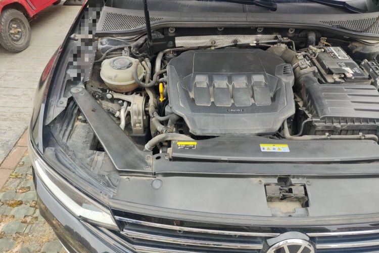 Used Volkswagen Magotan 2020 330TSI DSG Luxury Edition Engine Bay Right