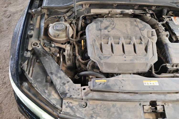 Used Volkswagen Magotan 2020 330TSI DSG Leading Model Engine Bay Right