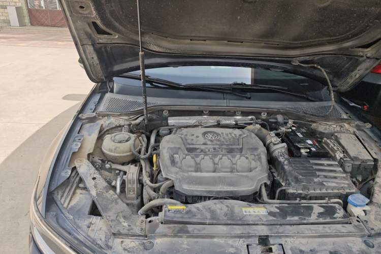 Used Volkswagen Magotan 2020 330TSI DSG Leading Model Engine Bay Right