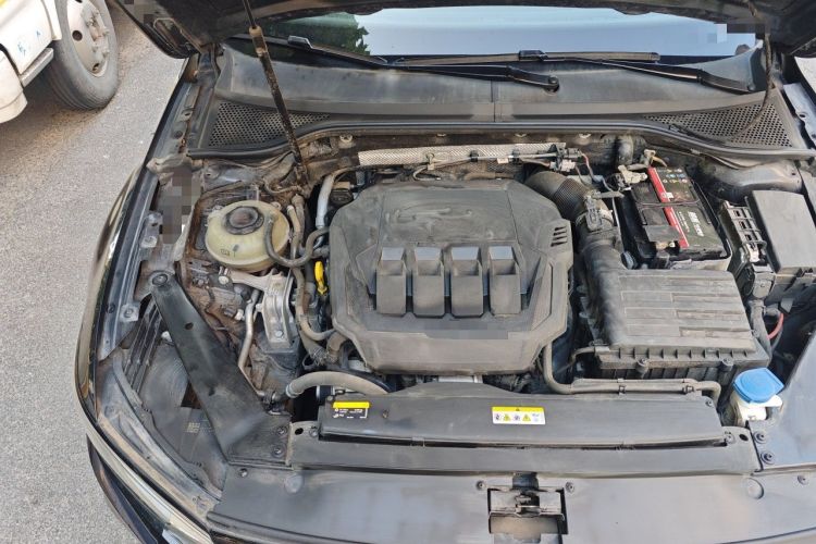 Used Volkswagen Magotan 2020 330TSI DSG Leading Model Engine Bay Right