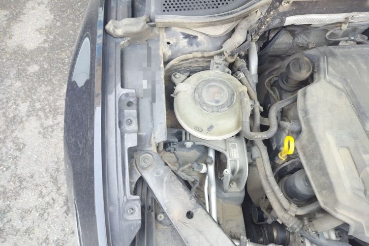 Used Volkswagen Magotan 2020 330TSI DSG Luxury Edition Engine Bay Right
