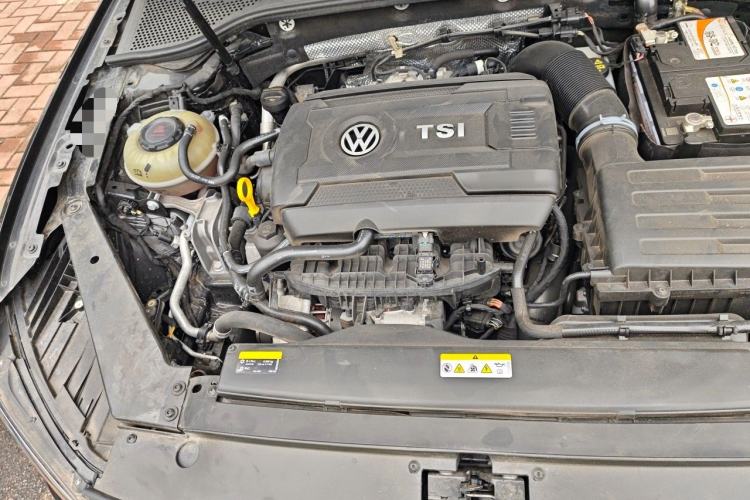 Used Volkswagen Magotan 2020 380TSI DSG Luxury Version Engine Bay Right