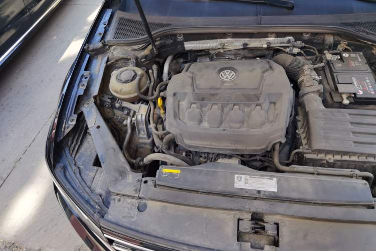 Used Volkswagen Magotan 2020 330TSI DSG Luxury Edition Engine Bay Right
