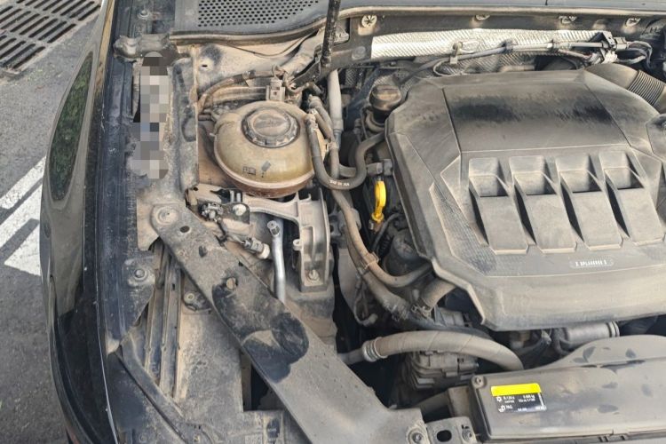 Used Volkswagen Magotan 2020 330TSI DSG Luxury Edition Engine Bay Right