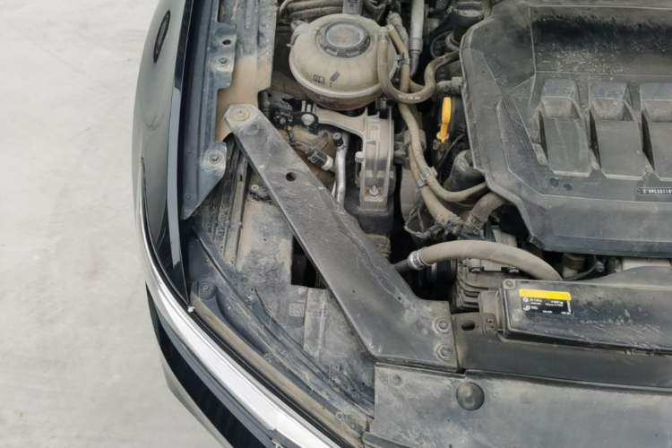 Used Volkswagen Magotan 2020 330TSI DSG Leading Model Engine Bay Right