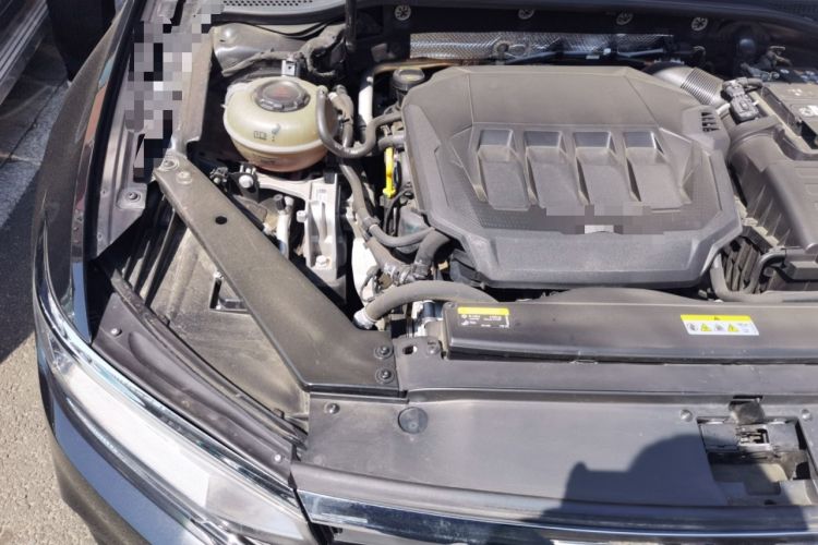 Used Volkswagen Magotan 2020 330TSI DSG Luxury Edition Engine Bay Right