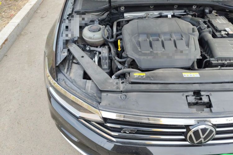 Used Volkswagen Magotan 2020 330TSI DSG Luxury Edition Engine Bay Right