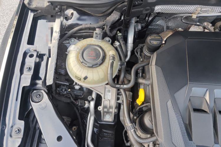 Used Volkswagen Magotan 2020 330TSI DSG Luxury Edition Engine Bay Right