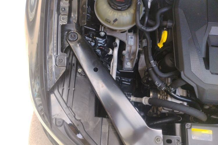 Used Volkswagen Magotan 2020 330TSI DSG Luxury Edition Engine Bay Right