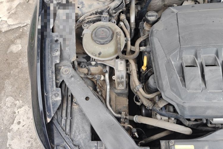 Used Volkswagen Magotan 2020 330TSI DSG Luxury Edition Engine Bay Right