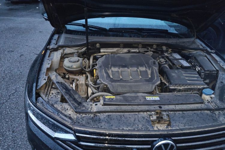 Used Volkswagen Magotan 2020 330TSI DSG Luxury Edition Engine Bay Right