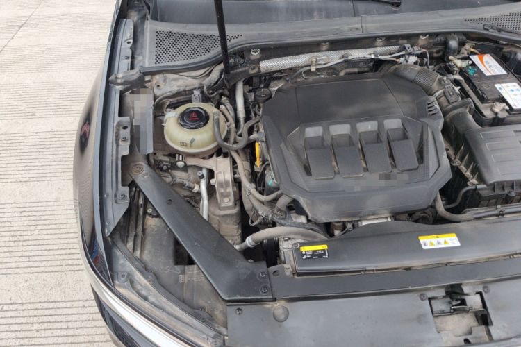 Used Volkswagen Magotan 2020 330TSI DSG Luxury Edition Engine Bay Right