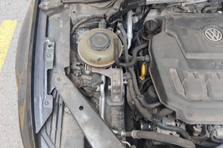 Used Volkswagen Magotan 2020 330TSI DSG Leading Model Engine Bay Right