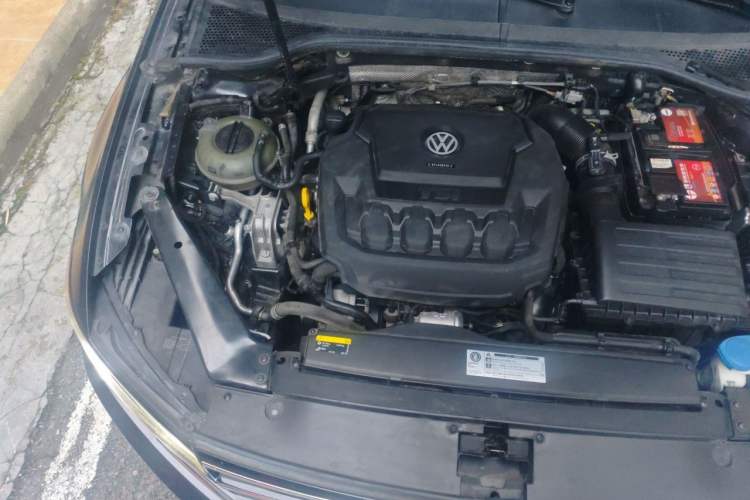 Used Volkswagen Magotan 2020 330TSI DSG Leading Model Engine Bay Right