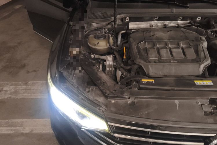 Used Volkswagen Magotan 2020 330TSI DSG Luxury Edition Engine Bay Right