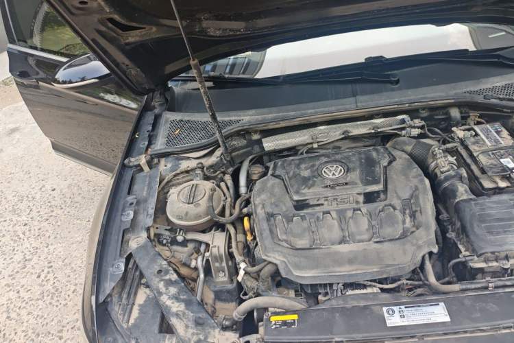 Used Volkswagen Magotan 2020 330TSI DSG Leading Model Engine Bay Right