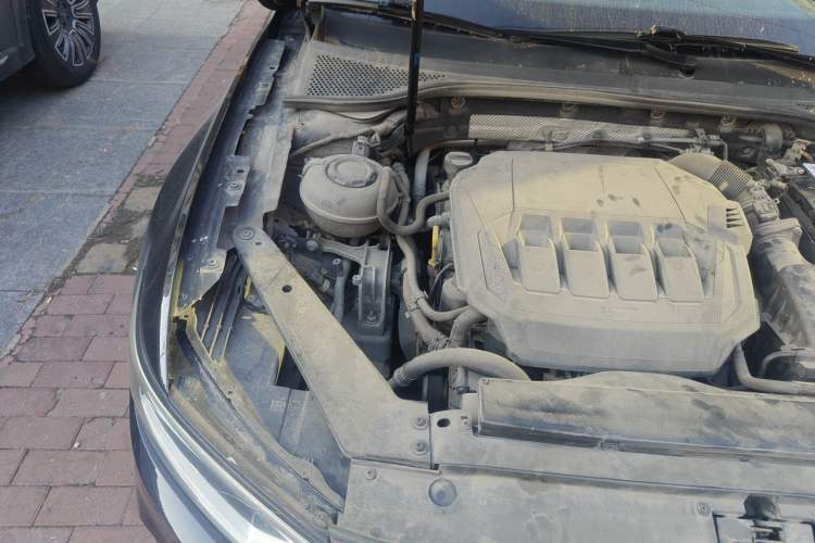 Used Volkswagen Magotan 2020 330TSI DSG Leading Model Engine Bay Right