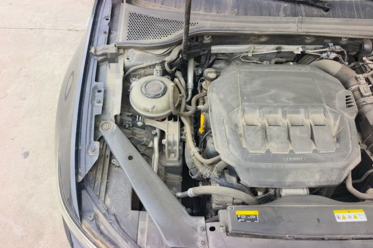 Used Volkswagen Magotan 2020 330TSI DSG Luxury Edition Engine Bay Right
