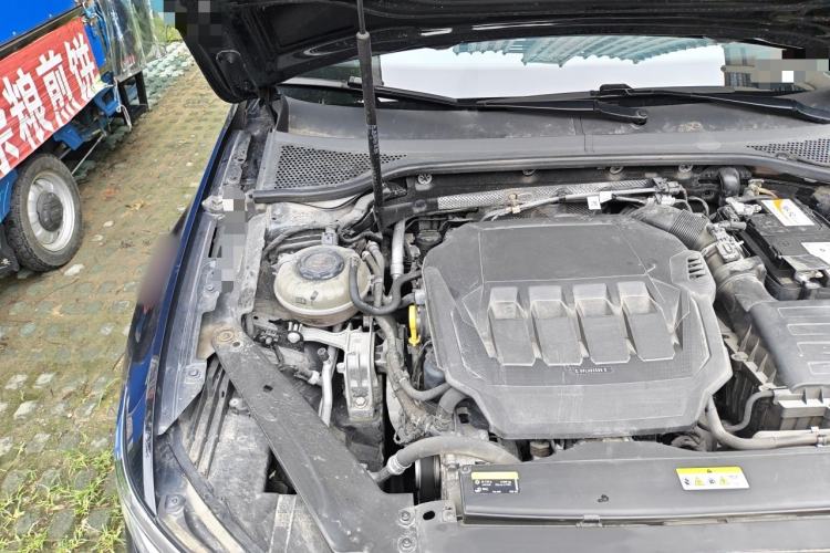 Used Volkswagen Magotan 2020 330TSI DSG Luxury Edition Engine Bay Right