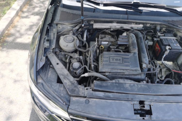 Used Volkswagen Magotan 2020 280TSI DSG Comfort Edition Engine Bay Right