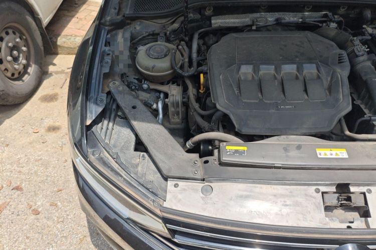 Used Volkswagen Magotan 2020 330TSI DSG Luxury Edition Engine Bay Right