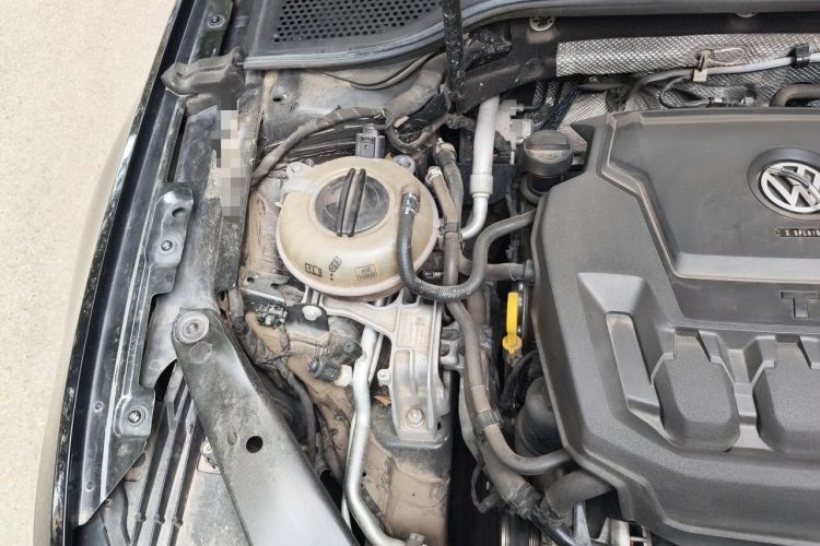 Used Volkswagen Magotan 2020 330TSI DSG Luxury Edition Engine Bay Right