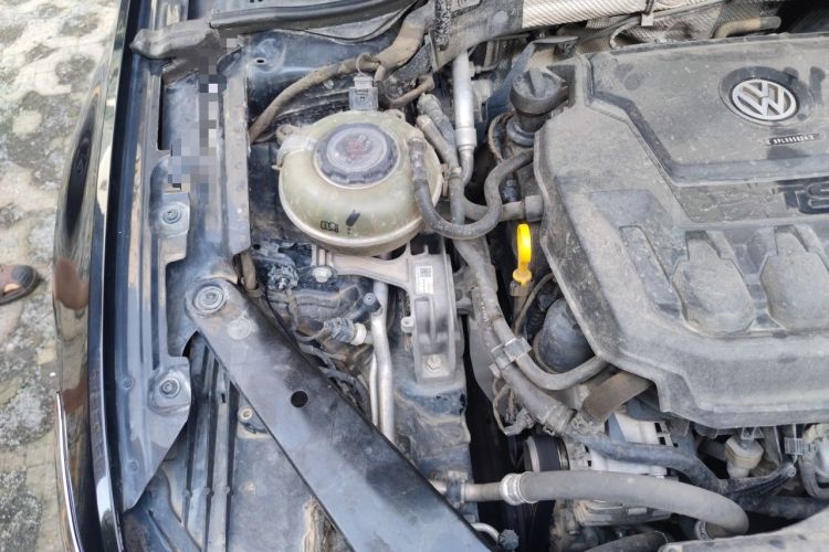 Used Volkswagen Magotan 2020 330TSI DSG Luxury Edition Engine Bay Right