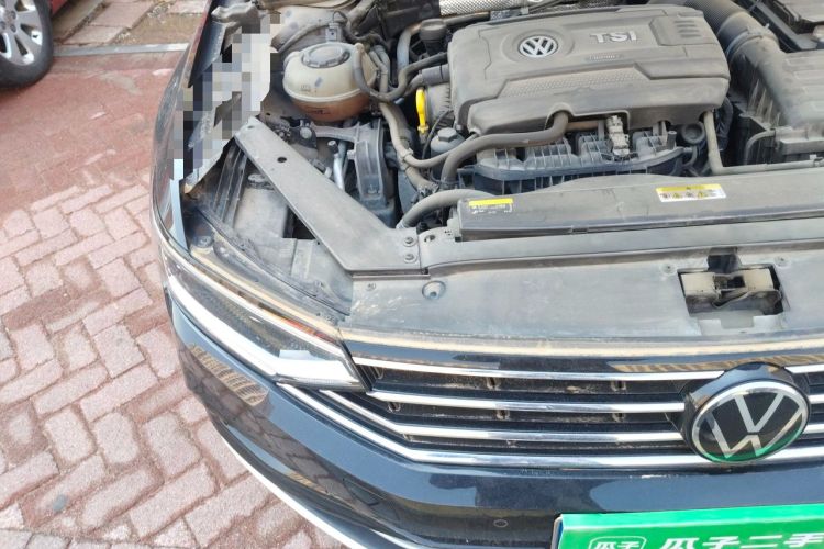 Used Volkswagen Magotan 2020 380TSI DSG Luxury Version Engine Bay Right