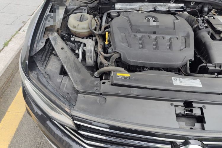 Used Volkswagen Magotan 2020 330TSI DSG Luxury Edition Engine Bay Right