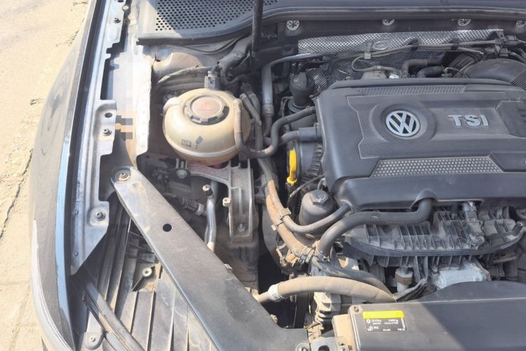 Used Volkswagen Magotan 2020 380TSI DSG Luxury Version Engine Bay Right