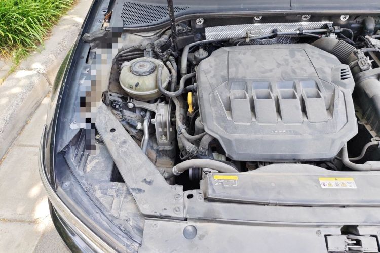 Used Volkswagen Magotan 2020 330TSI DSG Luxury Edition Engine Bay Right