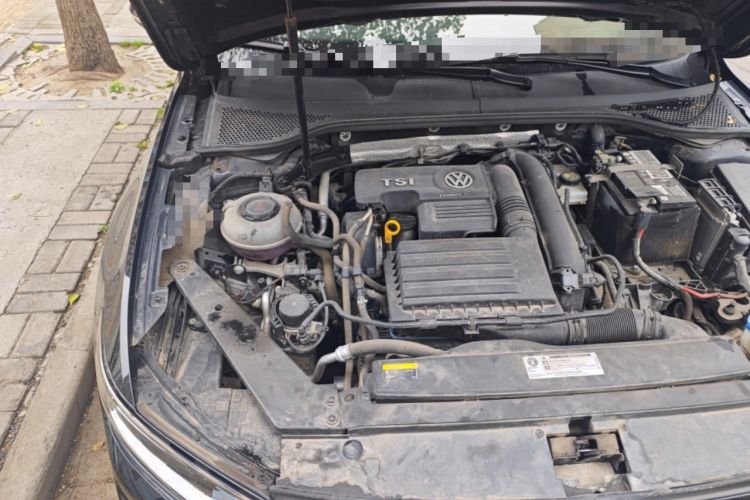 Used Volkswagen Magotan 2020 280TSI DSG Comfort Edition Engine Bay Right