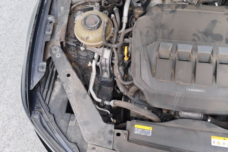 Used Volkswagen Magotan 2020 330TSI DSG Leading Model Engine Bay Right