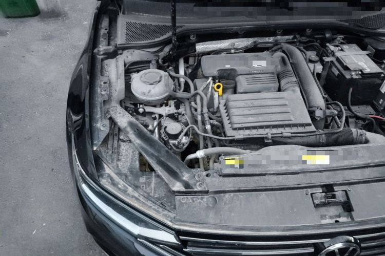 Used Volkswagen Magotan 2020 280TSI DSG Comfort Edition Engine Bay Right