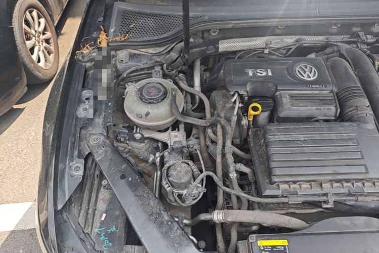 Used Volkswagen Magotan 2020 280TSI DSG Comfort Edition Engine Bay Right