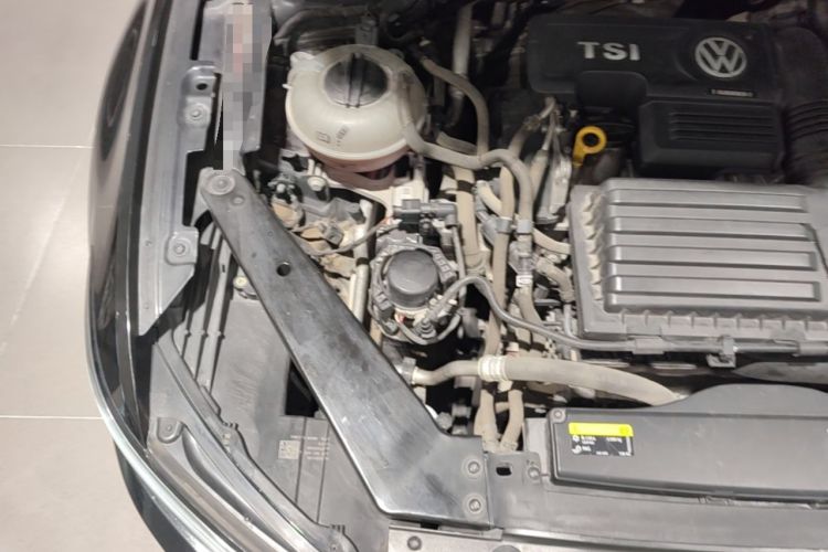Used Volkswagen Magotan 2020 280TSI DSG Comfort Edition Engine Bay Right