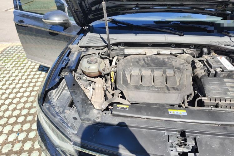 Used Volkswagen Magotan 2020 330TSI DSG Leading Model Engine Bay Right