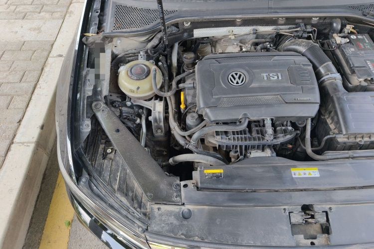 Used Volkswagen Magotan 2020 380TSI DSG Luxury Version Engine Bay Right