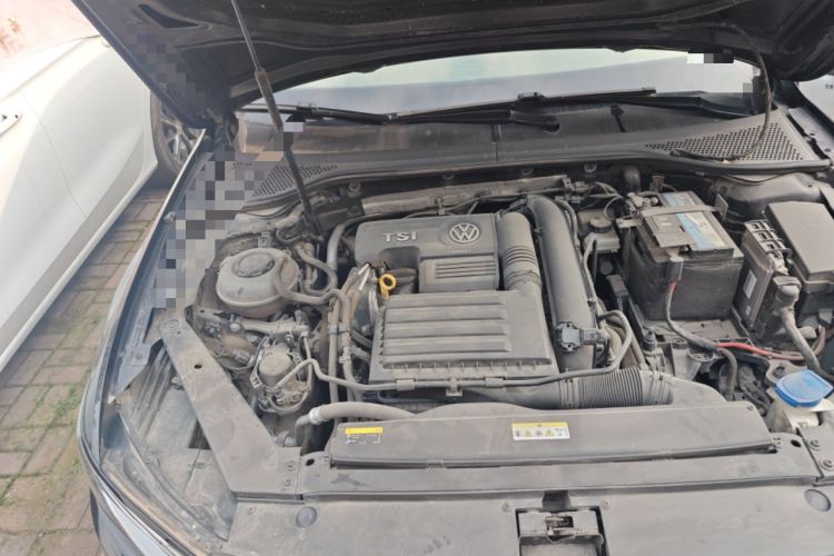 Used Volkswagen Magotan 2020 280TSI DSG Comfort Edition Engine Bay Right