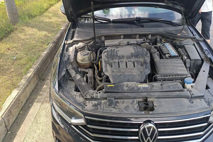 Used Volkswagen Magotan 2020 330TSI DSG Leading Model Engine Bay Right