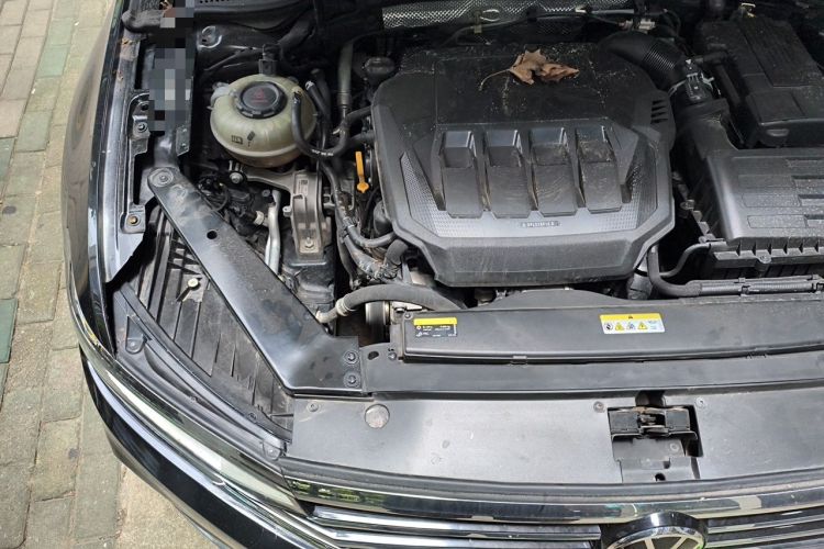 Used Volkswagen Magotan 2020 330TSI DSG Luxury Edition Engine Bay Right