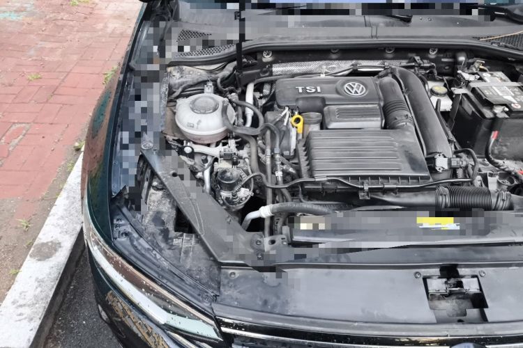 Used Volkswagen Magotan 2020 280TSI DSG Comfort Edition Engine Bay Right